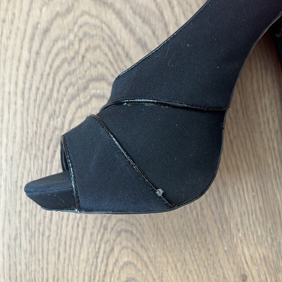 Betsey Johnson Women's Whitney 8 Worn Twice - Picture 9 of 9